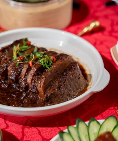 琥珍古香盐焗鸡 amber essence salt baked chicken (copy)